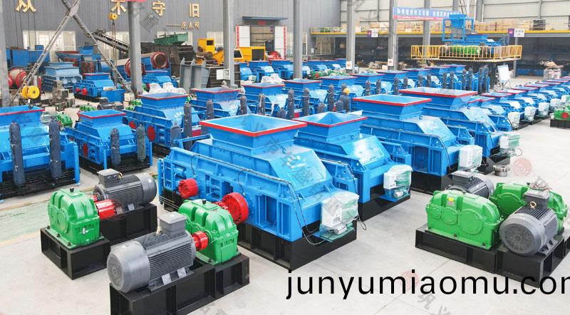 液(ye)壓(ya)對輥(gun)破碎(sui)機(ji)